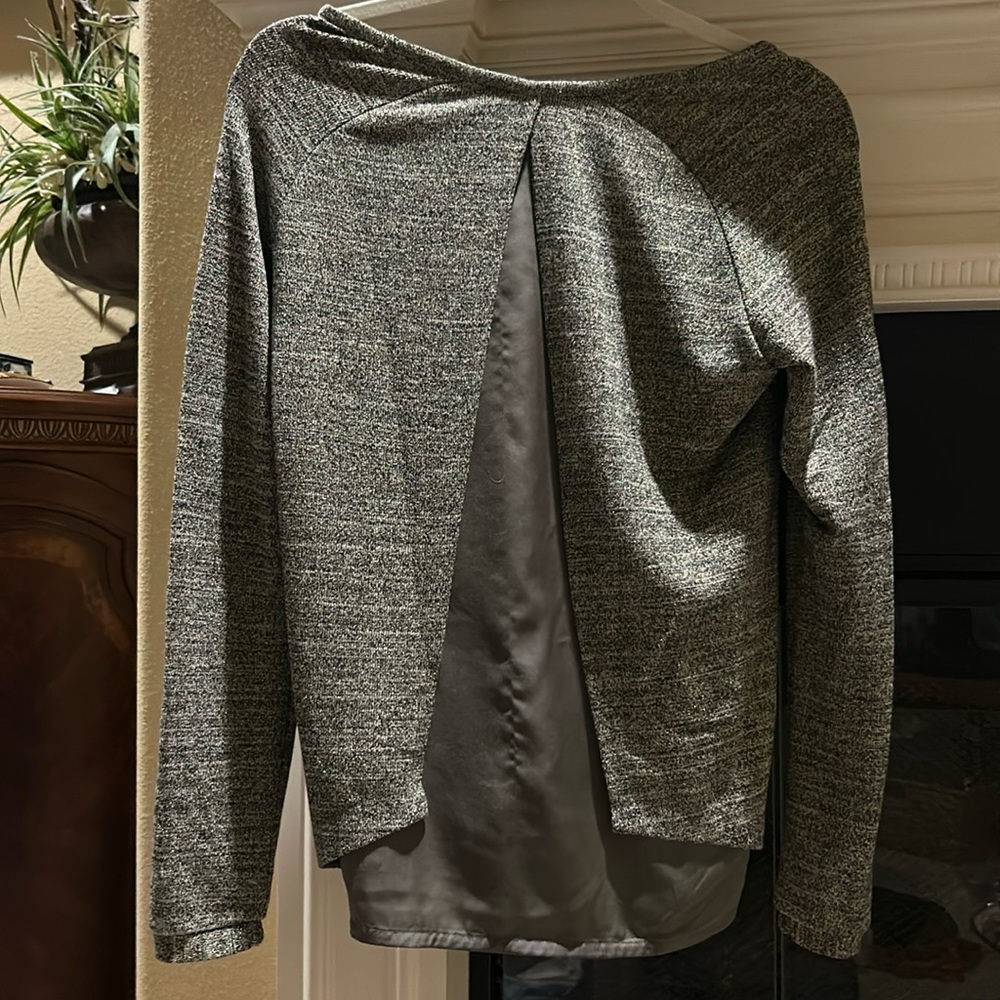Reiss top. Beautiful back detail. Size S.